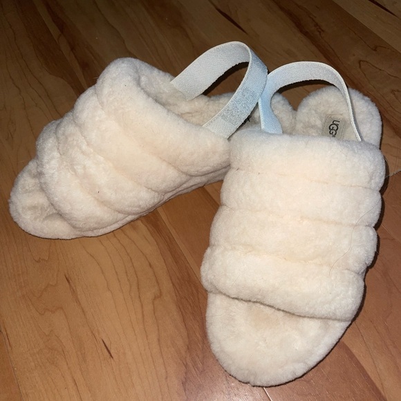 Women’s Size 11 Fluff Yeah UGG Slides - Picture 2 of 2